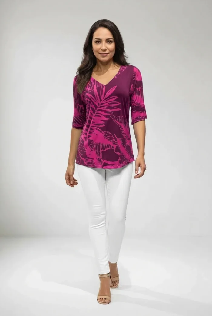 Polera Estampada Escote V Mangas Vuelo